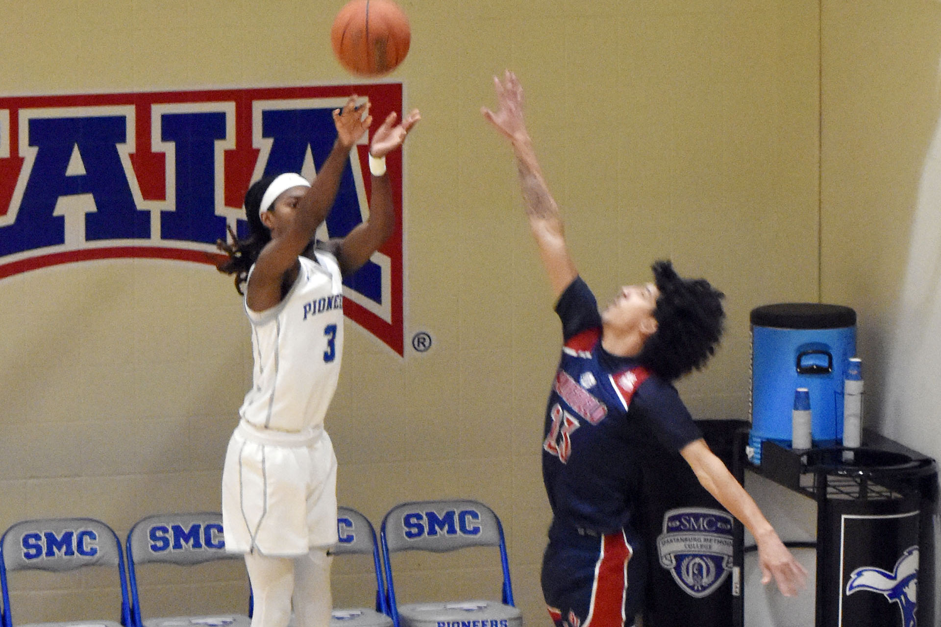 Bryan Bayonne scored in double figures for the 13th&nbsp;time and recorded his second double double of the season with a 17 point, 10-rebound effort in a 106-75 win over Bluefield on Friday.

Photo by Marc Mixtega