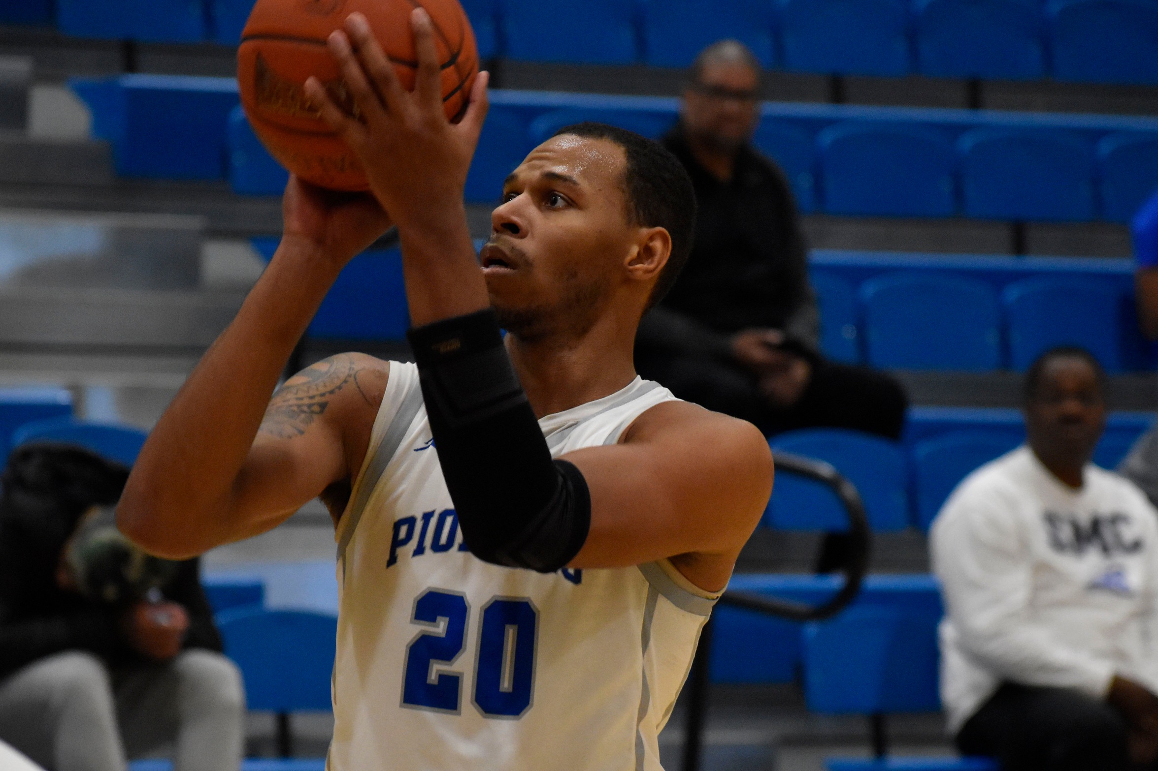 SMC Men's Basketball Picks Up Record-Setting Win at CAC Tournament