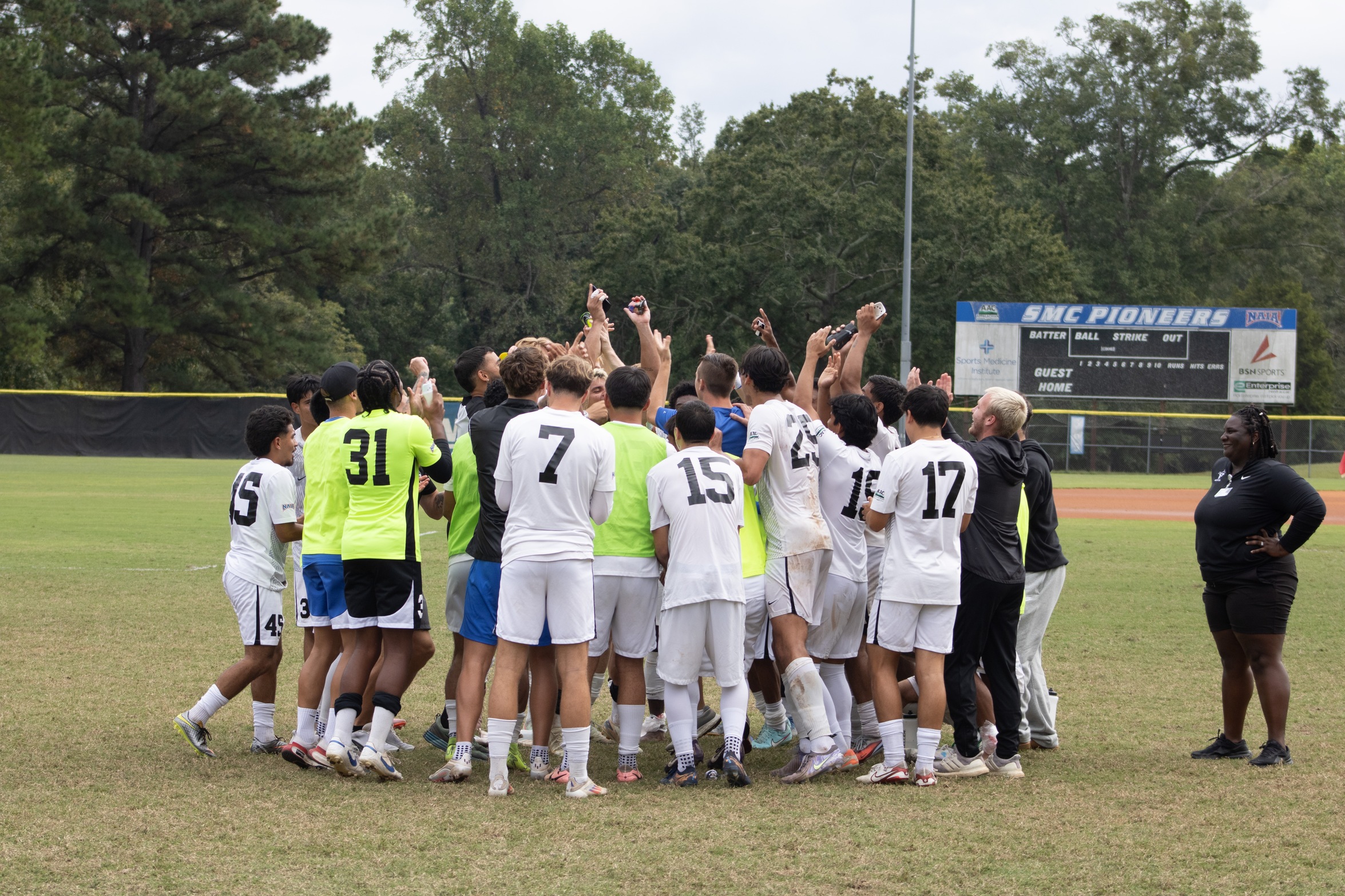Photo by Jazlyn McCarter // SMC Sports Communications