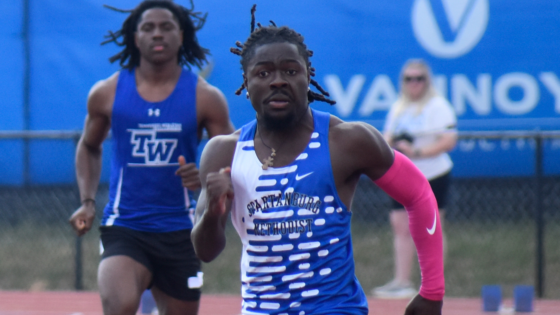 Pioneers Shine on Day Two Behind Brown&rsquo;s Record-Breaking Title