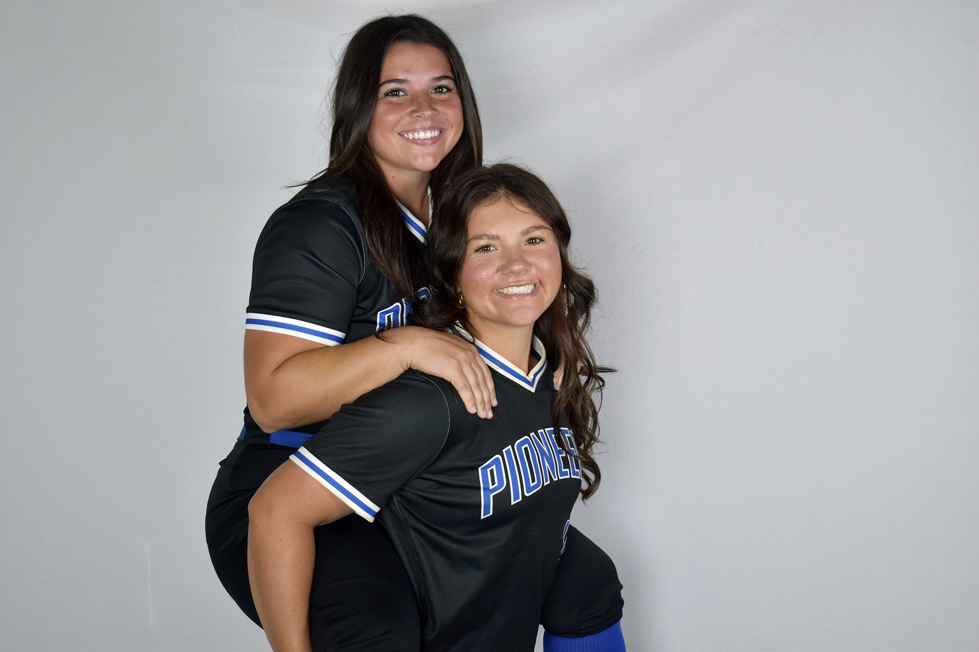 Pioneer Softball Drops Pair