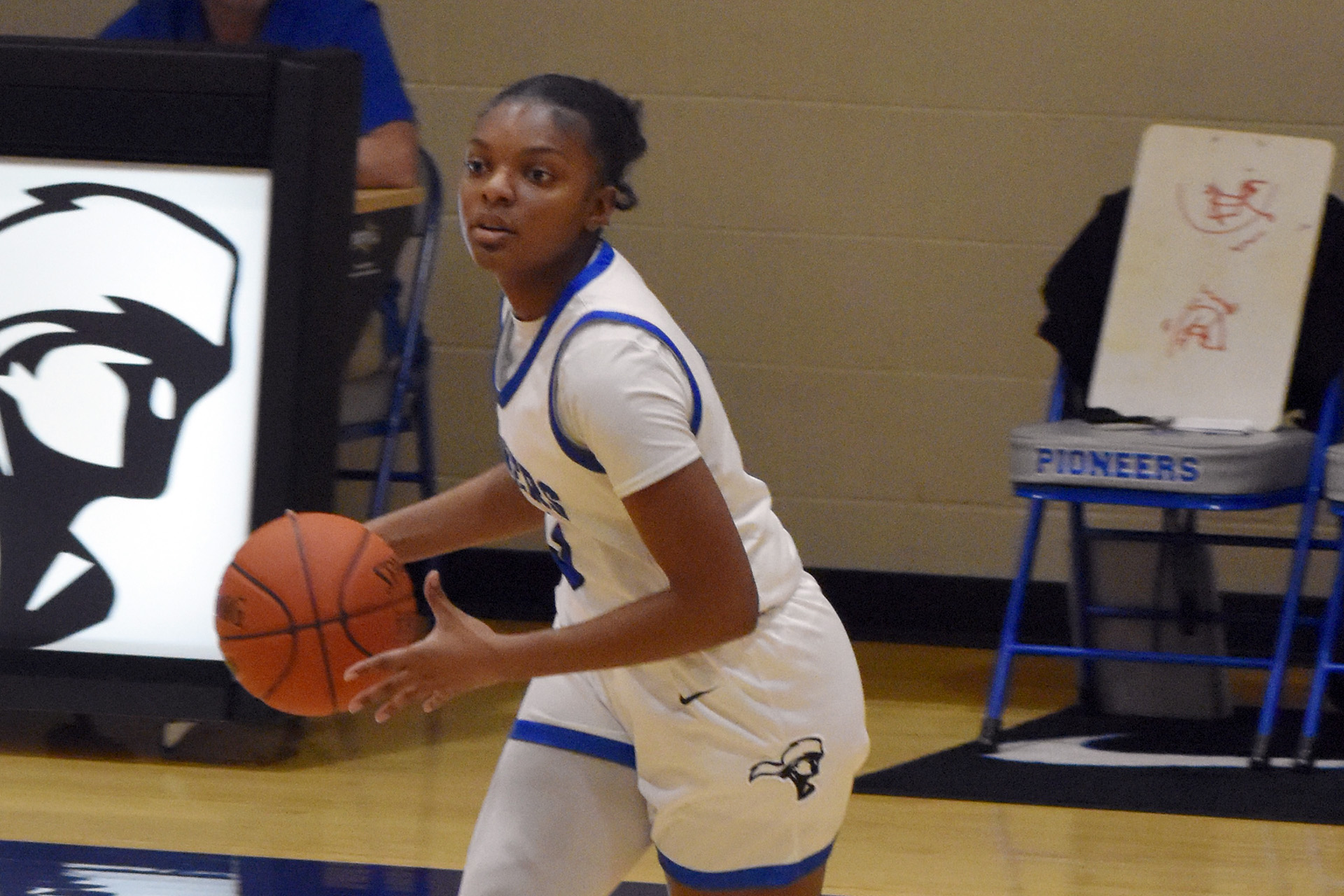 SMC Women's Basketball Rout Fisher, 68-24