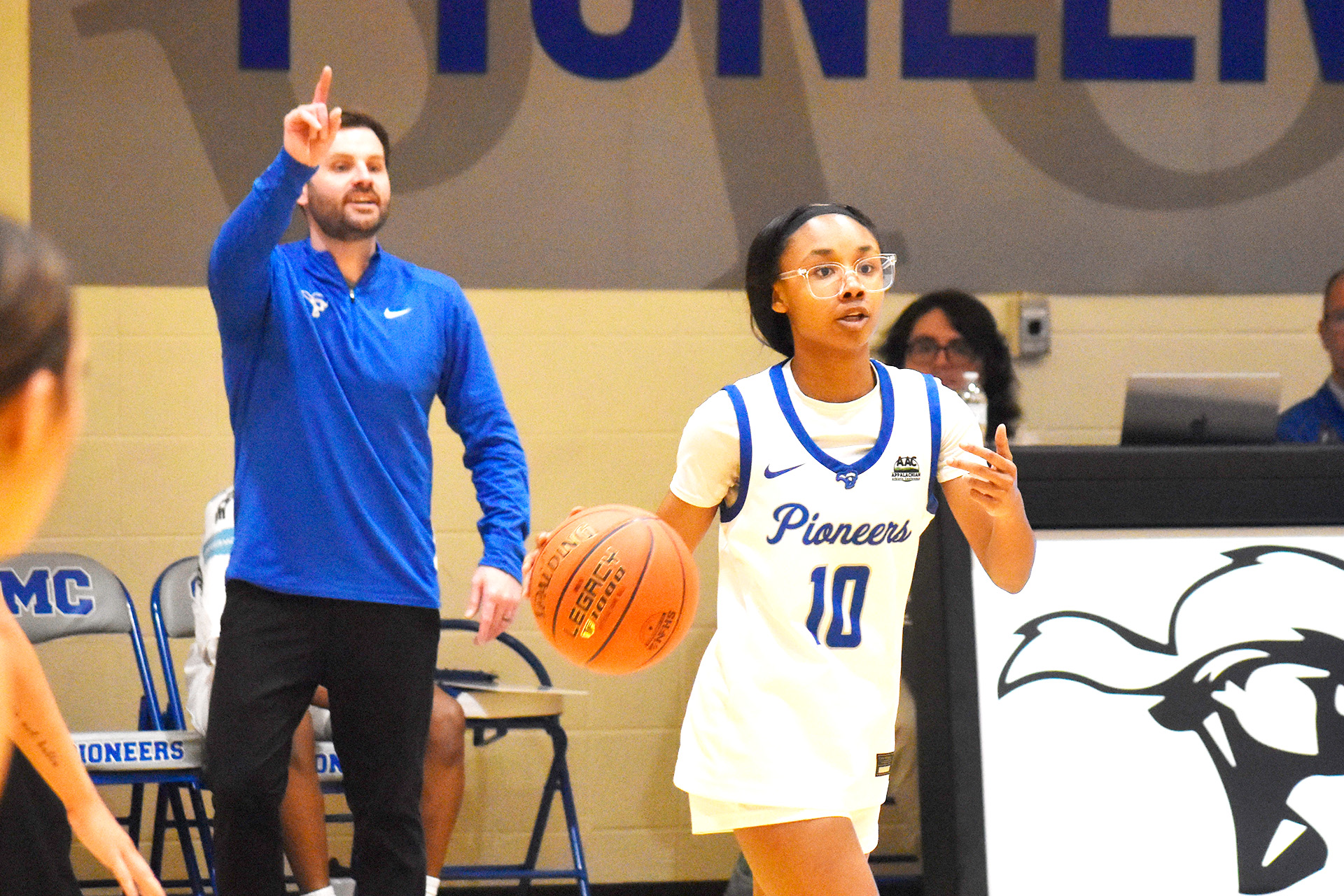 Pioneers Fall to Johnson, 76-65
